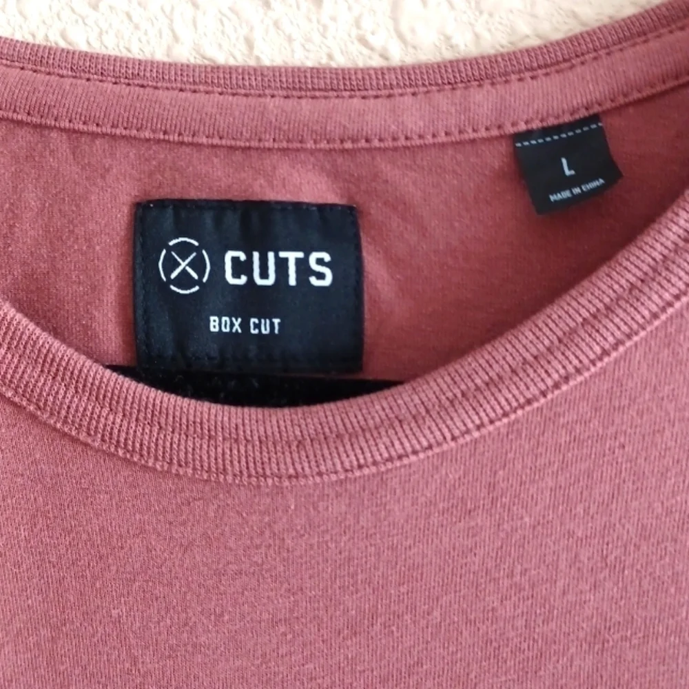 CUTS T-Shirt.